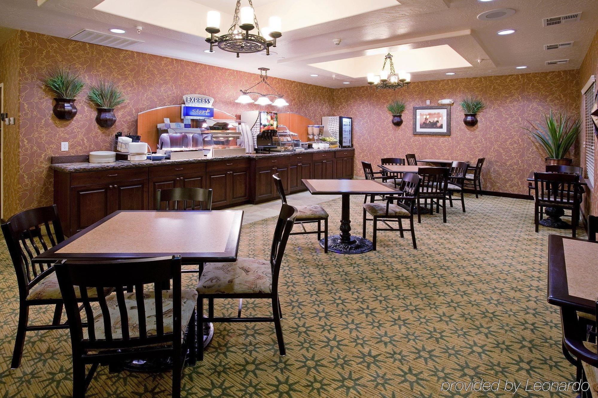 Holiday Inn Express & Suites Kanab, An Ihg Hotel Restaurant photo